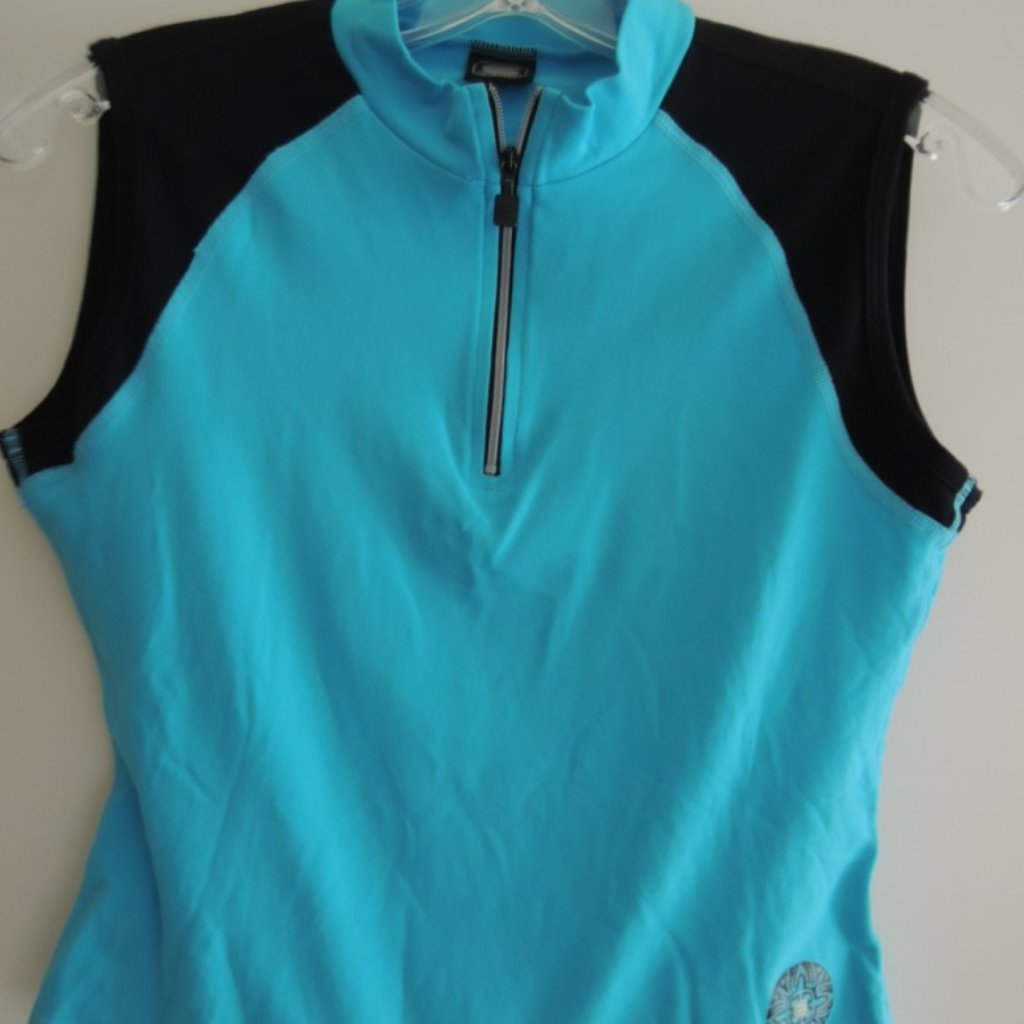 Ladies Top Size M By Sportful All Sports Athletic Biking Shirt $46 Value Nwot